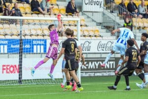 HJK:n mestaruusjuna karkaamassa lopullisesti – kriisiseura nöyryytti