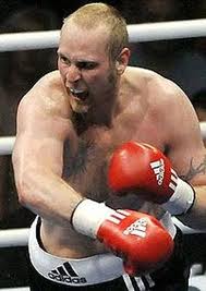 Chisora haukkui Sauerlandin: Puhut perseesi kautta Chisora haukkui Sauerlandin: Puhut perseesi kautta