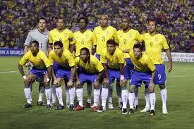 Brasilia varmisti voitolla paikan välieriin Brasilia varmisti voitolla paikan välieriin
