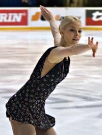 Kiira Korpi: Annoin vaan mennä Kiira Korpi: Annoin vaan mennä