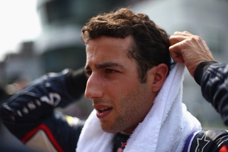 Ricciardo: Perjantait ovat oppimista ja kokeilua varten Ricciardo: Perjantait ovat oppimista ja kokeilua varten