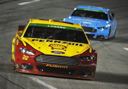 NASCAR-voitosta käytiin todellinen taistelu – katso video