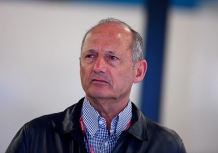 Ron Dennis McLarenin taloustilanteesta: "Ei tarvitse olla Einstein" Ron Dennis McLarenin taloustilanteesta: ”Ei tarvitse olla Einstein”