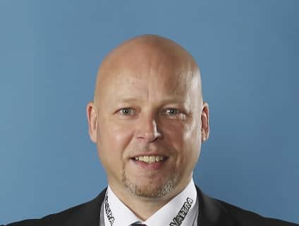 "Kolmas osapuoli" jäi kaivelemaan JYP-valmentajaa ”Kolmas osapuoli” jäi kaivelemaan JYP-valmentajaa