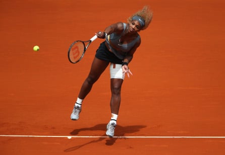 Serena Williams murskavoitolla Madridin välieriin