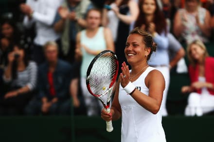 Strycova komeasti puolivälieriin, seuraavaksi vastaan Kvitova