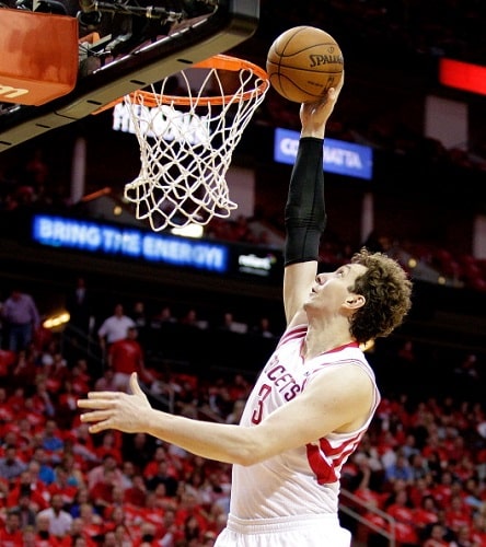 Lauri Markkasen Chicago Bulls hankkitui eroon turkkilaissentteristä