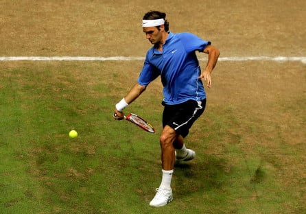 Roger Federer ahkeroi finaaliin, hakee kauden kolmatta mestaruuttaan