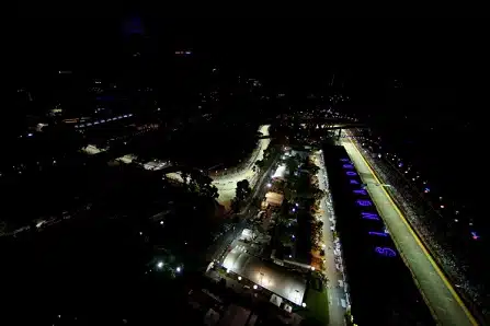 Tallipäälliköt pistivät hanttiin - FIA joustanee radiokiellosta Tallipäälliköt pistivät hanttiin – FIA joustanee radiokiellosta