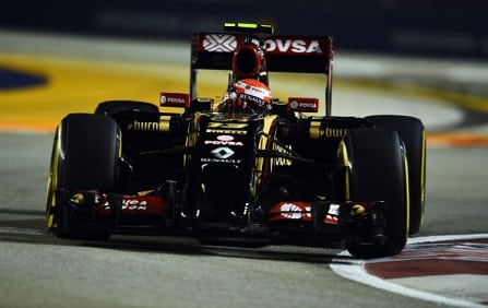 Lotus vaihtamassa leiriä Lotus vaihtamassa leiriä