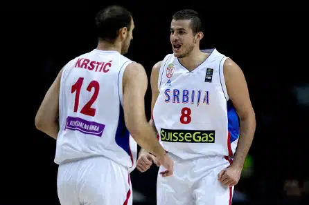 Koripallon EM-turnaus huipentuu jugoslavialaiseen finaaliin Koripallon EM-turnaus huipentuu jugoslavialaiseen finaaliin