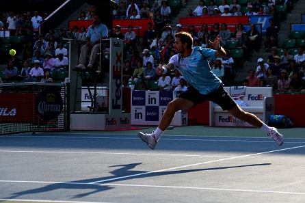 Ykkössijoitettu heti katsomoon tenniksen ATP-turnauksessa Tokiossa