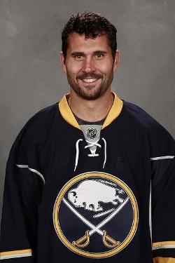 Sabres-kapteeni teki voittomaalin 1000. NHL-ottelussaan Sabres-kapteeni teki voittomaalin 1000. NHL-ottelussaan