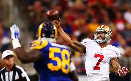 Super Bowl -sankari Colin Kaepernick vaihtaa seuraa NFL:ssä