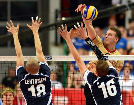 Hurrikaani ja Etta riehuvat Mestaruusliigassa, KoVe kriisissä Hurrikaani ja Etta riehuvat Mestaruusliigassa, KoVe kriisissä