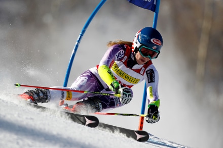 Mikaela Shiffrin dominoi suurpujottelun maailmancupissa Ranskassa