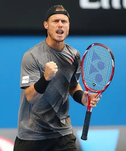 Lleyton Hewitt tekee paluun tenniskentille