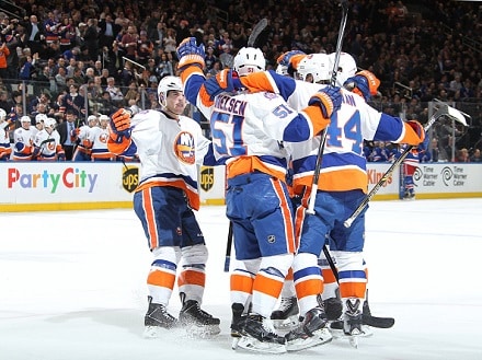 NHL saa vielä odottaa – Islandersin superlupaus pelaa ensi kaudella yliopistojäillä