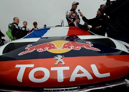 Sebastien Loeb Peugeotin rattiin