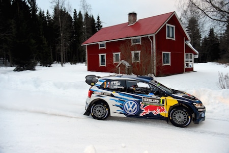 EK8: Ogier otti etumatkaa Latvalaan