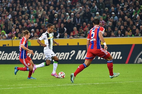 Neuerille jättimunaukset - Mönchengladbachin Raffael upotti Bayernin Neuerille jättimunaukset – Mönchengladbachin Raffael upotti Bayernin