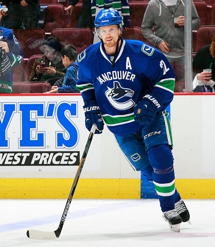 Daniel Sedinin maali toi Vancouverin kaudelle jatkoa Daniel Sedinin maali toi Vancouverin kaudelle jatkoa