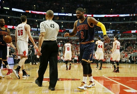 Vain LeBron jäljellä tähtikolmikosta - Cleveland jyräsi silti jatkoon Vain LeBron jäljellä tähtikolmikosta – Cleveland jyräsi silti jatkoon