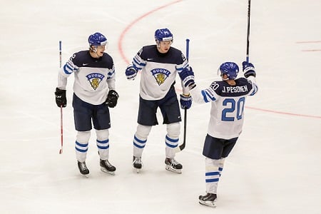 No nyt! Barkov namutteli ja Patrik Laine iski kiekon häkkiin! No nyt! Barkov namutteli ja Patrik Laine iski kiekon häkkiin!