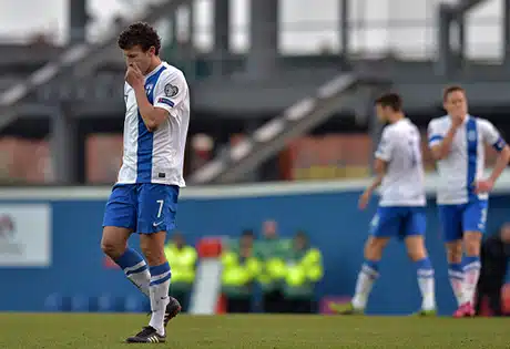 Roman Eremenko ei palaa Huuhkajiin vielä – ”Jätkät pelaavat hienosti”
