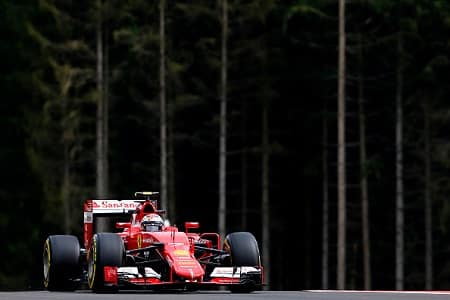 Raju kolari: Alonso auto Räikkösen auton päälle Raju kolari: Alonso auto Räikkösen auton päälle