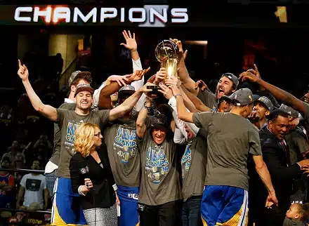 40 vuoden odotus ohi – Warriors on NBA-mestari
