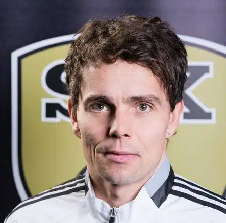 IS: Simo Valakari valmentajaksi ulkomaille