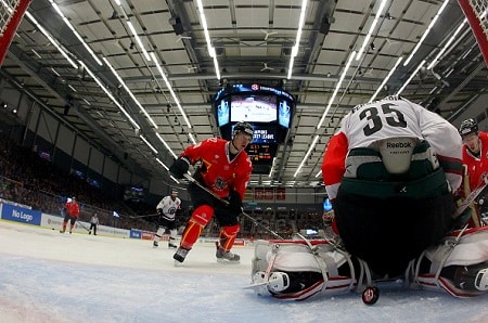 CHL-jääkiekkoliiga ei ole menestynyt Suomessa: "Kiinni varmaan kansanluonteestakin" CHL-jääkiekkoliiga ei ole menestynyt Suomessa: ”Kiinni varmaan kansanluonteestakin”