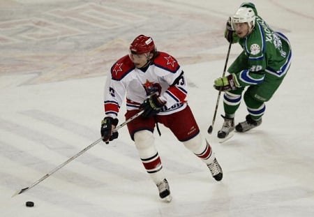 Kahdelle maalivahdille lähtöpassit KHL-seurasta