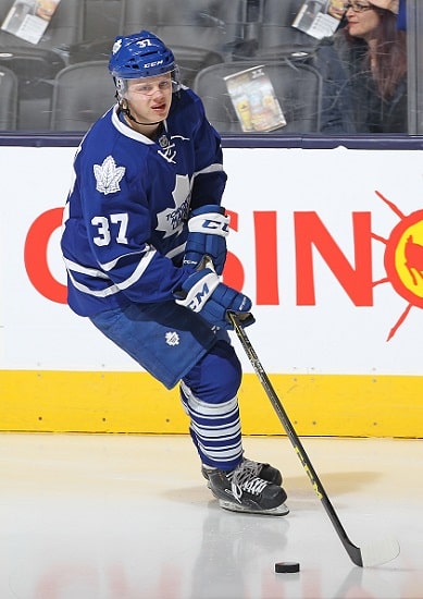 "Tunnen olevani isompi, vahvempi ja nopeampi" - Kapanen pelannee tiistaina Maple Leafsin paidassa ”Tunnen olevani isompi, vahvempi ja nopeampi” – Kapanen pelannee tiistaina Maple Leafsin paidassa