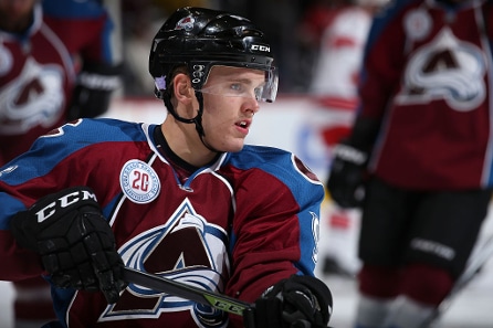 Rantanen pisteille, Avalanche-fanit pääsivät juhlimaan lähes kahden kuukauden tauon jälkeen Rantanen pisteille, Avalanche-fanit pääsivät juhlimaan lähes kahden kuukauden tauon jälkeen