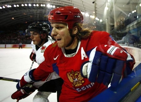 Mitä ihmettä? NHL-legenda Darius Kasparaitis pelaa jälleen MM-kisoissa!
