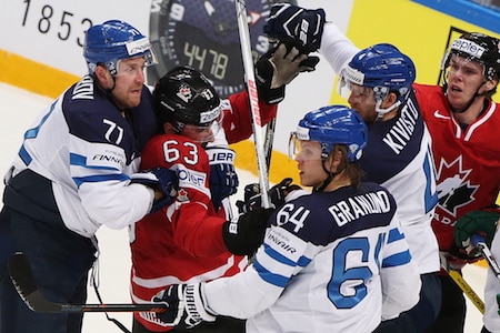 Leijonat vaikeuksissa MM-finaalissa - Kanada kiinni maailmanmestaruudessa Leijonat vaikeuksissa MM-finaalissa – Kanada kiinni maailmanmestaruudessa