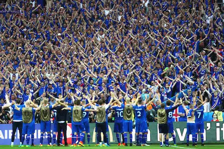 Islanti ja Serbia tuoreimmat jalkapallon MM-kisamaat