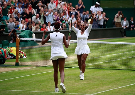 Serena Williams pokkasi jo toisen mestaruuden Wimbledonissa
