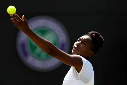 Venus Williams ylivoimaisesti Wimbledonin finaaliin