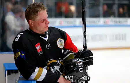 Kärppien kokenut Lasse Kukkonen loukkaantui harjoituksissa Kärppien kokenut Lasse Kukkonen loukkaantui harjoituksissa