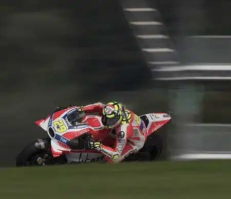 Iannone piti pintansa MotoGP:ssä – suomalaistallilta vahvaa tekemistä Moto2-luokassa