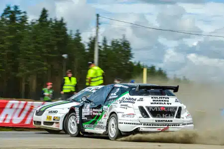 Rallicrossin toinen SM-osakilpailu Honkajoella – paikalla myös suomalaisia rallicross-legendoja