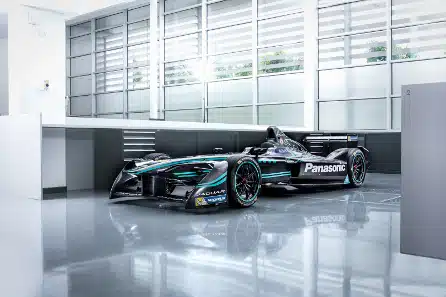 Nyt se on totta: Jaguar tekee paluun moottoriurheiluun