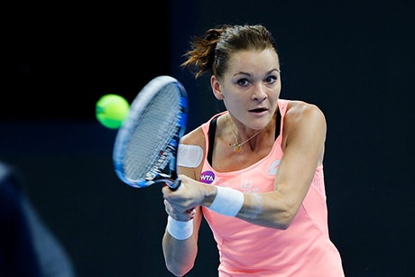 Tennistähti Agnieszka Radwanska kyykkäsi miljoonaturnauksessa