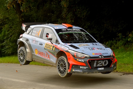 Dani Sordo kärkeen, Latvala kolhi autoaan (ek2)
