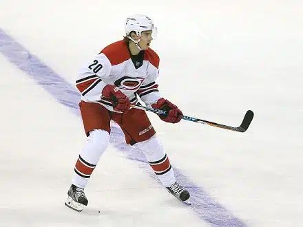 Suomalaisdominointia! Sebastian Aho NHL:n viikon ykköstähti - Mikael Granlund kakkostähdeksi Suomalaisdominointia! Sebastian Aho NHL:n viikon ykköstähti – Mikael Granlund kakkostähdeksi