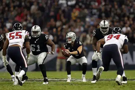 NHL:n Golden Knights saa seuraa, NFL:n Raiders muuttaa Las Vegasiin