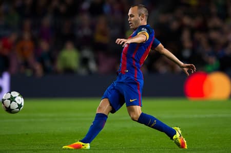 Odotettu uutinen: Andres Iniesta lähtee FC Barcelonasta Odotettu uutinen: Andres Iniesta lähtee FC Barcelonasta